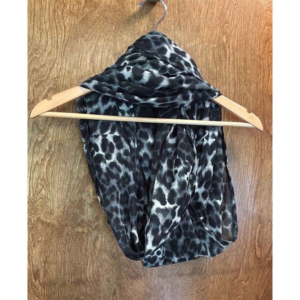 Leopard Print Infinity Scarf - Picture 2 of 4
